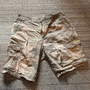 UNIONBAY Men's Tan Cargo Shorts